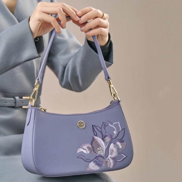 00_Sinocultural_Embroidery_Leather_Red_Shoulder_Bag_Peony_Women_s_Hobo_Handbag.jpg 00_Sinocultural_Embroidery_Leather_Red_Shoulder_Bag_Peony_Women_s_Hobo_Handbag.jpg