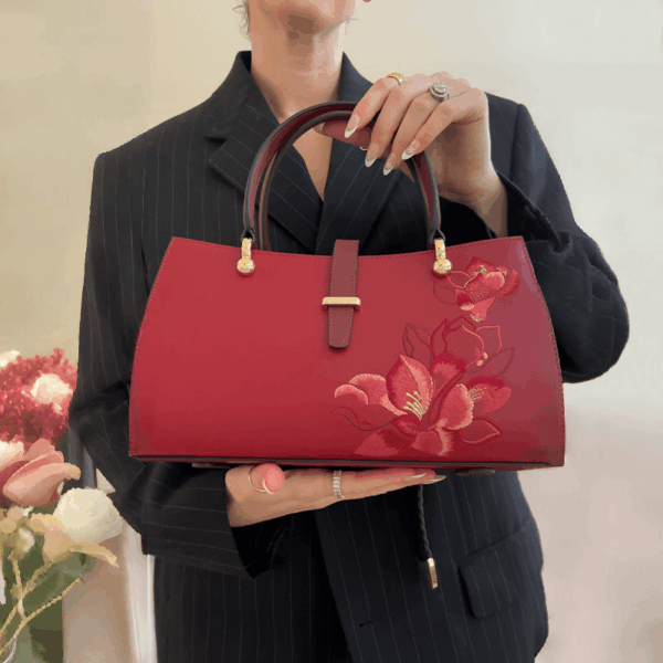 07_Embroidery_Leather_Red_Magnolia_Women_s_Crossbody_Handbag_-_SinoCultural_P220237.png 07_Embroidery_Leather_Red_Magnolia_Women_s_Crossbody_Handbag_-_SinoCultural_P220237.png