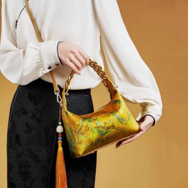 10_Chinese_Painting_Fragrant_Cloud_Silk_Handcrafted_Shoulder_Bag_-_SinoCultural.jpg 10_Chinese_Painting_Fragrant_Cloud_Silk_Handcrafted_Shoulder_Bag_-_SinoCultural.jpg