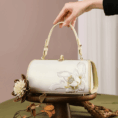 1e_Embroidery_Leather_White_Shoulder_Bag_Lotus_Elegant_Handbag_P120312.png