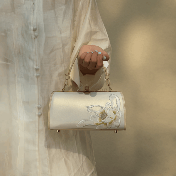 2_Embroidery_Leather_White_Shoulder_Bag_Lotus_Elegant_Handbag_P120312.png 2_Embroidery_Leather_White_Shoulder_Bag_Lotus_Elegant_Handbag_P120312.png