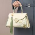 3_Embroidery_Leather_White_Crossbody_Bag_Hibiscus_Women_Handbag_P120447.jpg