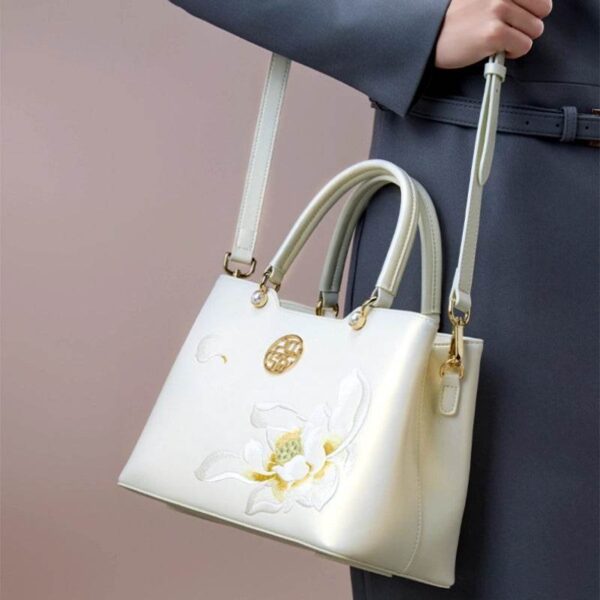 46_Embroidery_Leather_White_Crossbody_Tote_Bag_Lotus_Luxury_Gift_P120279.jpg 46_Embroidery_Leather_White_Crossbody_Tote_Bag_Lotus_Luxury_Gift_P120279.jpg