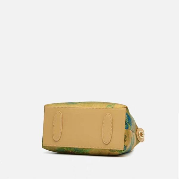 Chinese_Painting_Fragrant_Cloud_Silk_Handcrafted_Shoulder_Bag_-_SinoCultural-2467670.jpg Chinese_Painting_Fragrant_Cloud_Silk_Handcrafted_Shoulder_Bag_-_SinoCultural-2467670.jpg