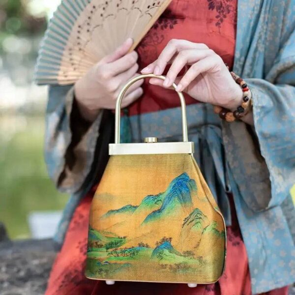 Chinese_Painting_Mulberry_Silk_High-end_Lux_Kiss_Lock_Clutch_Handbag_-_SinoCultural-2467788.jpg Chinese_Painting_Mulberry_Silk_High-end_Lux_Kiss_Lock_Clutch_Handbag_-_SinoCultural-2467788.jpg