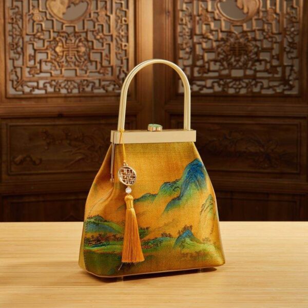 Chinese_Painting_Mulberry_Silk_High-end_Lux_Kiss_Lock_Clutch_Handbag_-_SinoCultural-2467809.jpg Chinese_Painting_Mulberry_Silk_High-end_Lux_Kiss_Lock_Clutch_Handbag_-_SinoCultural-2467809.jpg