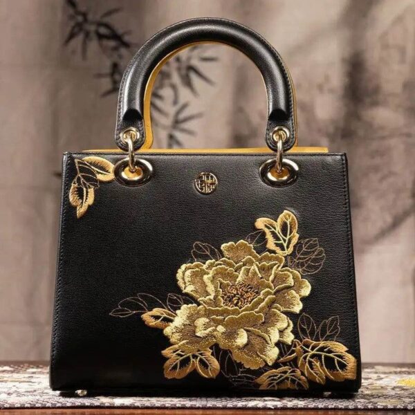 Embroidery_Leather_Lady_Luxury_Black_HandBag_Royal_Gold_Peony_-_SinoCultural-2473888.jpg Embroidery_Leather_Lady_Luxury_Black_HandBag_Royal_Gold_Peony_-_SinoCultural-2473888.jpg
