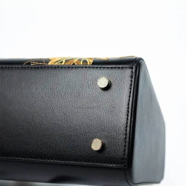 Embroidery_Leather_Lady_Luxury_Black_HandBag_Royal_Gold_Peony_-_SinoCultural-2473949.jpg Embroidery_Leather_Lady_Luxury_Black_HandBag_Royal_Gold_Peony_-_SinoCultural-2473949.jpg