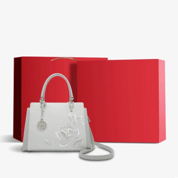 Embroidery_Leather_Magnolia_Women_s_Crossbody_Tote_Bag_-_SinoCultural-p120335-20.jpg Embroidery_Leather_Magnolia_Women_s_Crossbody_Tote_Bag_-_SinoCultural-p120335-20.jpg