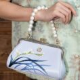 Embroidery_Leather_Pearl_Chain_Kiss_Lock_Clutch_Handbag_Orchid_-_SinoCultural-2474464.jpg