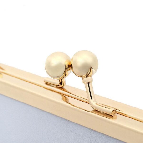 Embroidery_Leather_Pearl_Chain_Kiss_Lock_Clutch_Handbag_Orchid_-_SinoCultural-2474479.jpg Embroidery_Leather_Pearl_Chain_Kiss_Lock_Clutch_Handbag_Orchid_-_SinoCultural-2474479.jpg