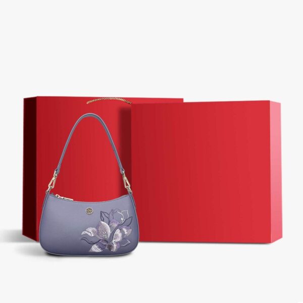 Embroidery_Leather_Red_Peony_Women_s_Shoulder_Hobo_Handbag_-_SinoCultural-2470052.jpg Embroidery_Leather_Red_Peony_Women_s_Shoulder_Hobo_Handbag_-_SinoCultural-2470052.jpg