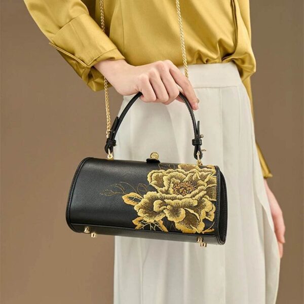 P110149_Embroidery_Leather_Chain_Barrel_Bag_Royal_Gold_Peony_Luxury_Handbag_7.jpg P110149_Embroidery_Leather_Chain_Barrel_Bag_Royal_Gold_Peony_Luxury_Handbag_7.jpg