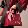 d0c_Embroidery_Leather_White_Commuting_Handbag_Orchid_with_Scarf.jpg