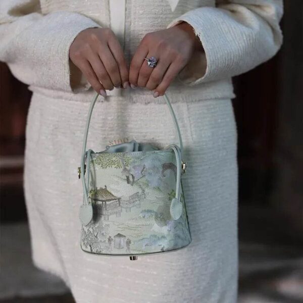 p17061805-nani-model-product-integration.jpg p17061805-nani-model-product-integration.jpg