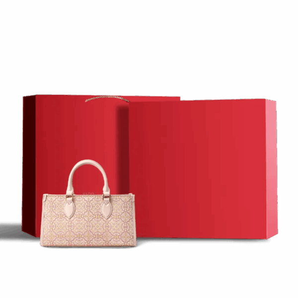 song-brocade-leather-handbag-pink-gold-dingsheng-motif-with-red-gift-box.png song-brocade-leather-handbag-pink-gold-dingsheng-motif-with-red-gift-box.png